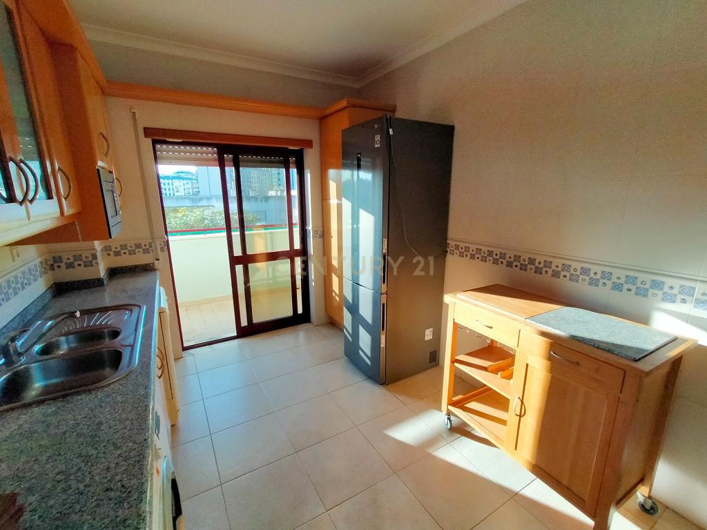 Apartamento T3 com Garagem  - Image 8